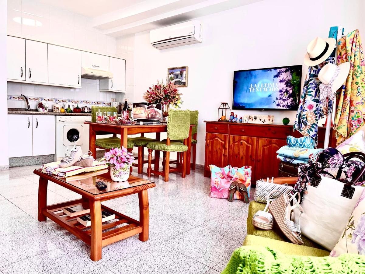 Emycanarias Holiday Homes Vecindario مْبيسينداريو المظهر الخارجي الصورة