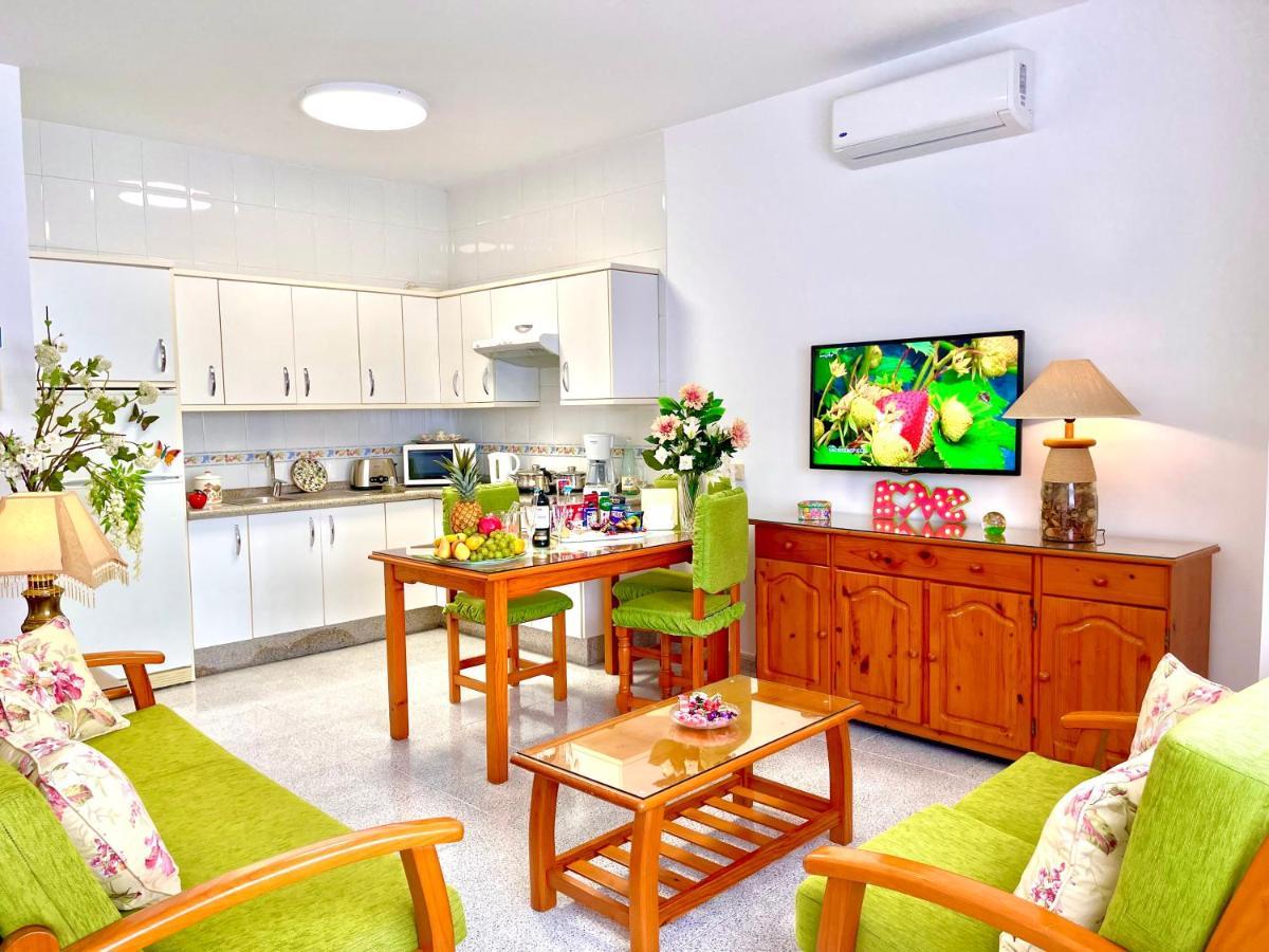 Emycanarias Holiday Homes Vecindario مْبيسينداريو المظهر الخارجي الصورة