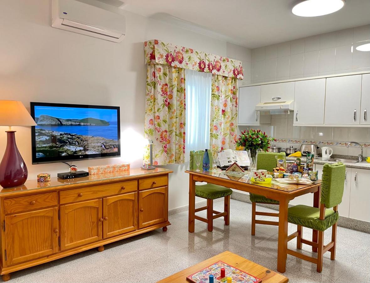 Emycanarias Holiday Homes Vecindario مْبيسينداريو المظهر الخارجي الصورة