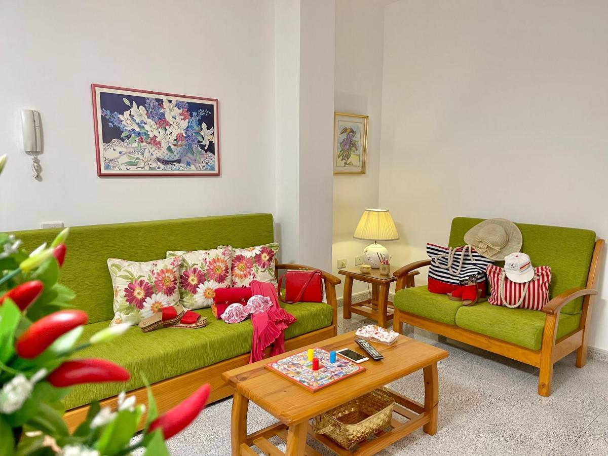 Emycanarias Holiday Homes Vecindario مْبيسينداريو المظهر الخارجي الصورة
