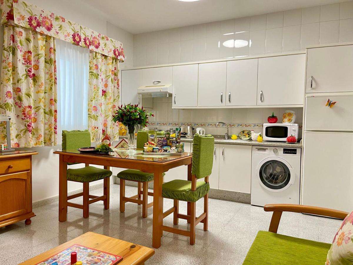 Emycanarias Holiday Homes Vecindario مْبيسينداريو المظهر الخارجي الصورة