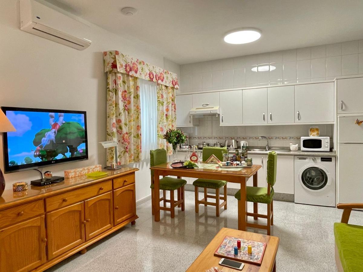 Emycanarias Holiday Homes Vecindario مْبيسينداريو المظهر الخارجي الصورة