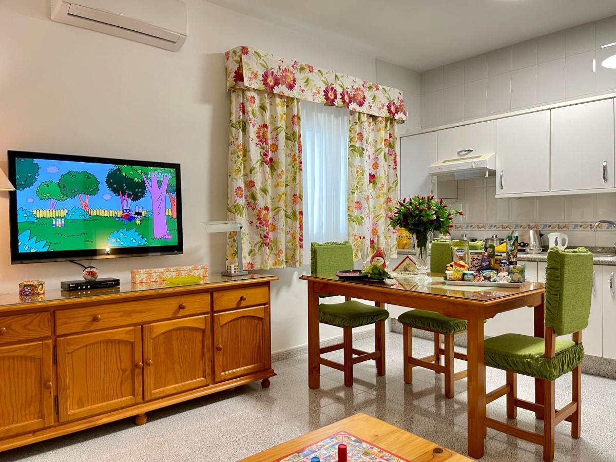 Emycanarias Holiday Homes Vecindario مْبيسينداريو المظهر الخارجي الصورة