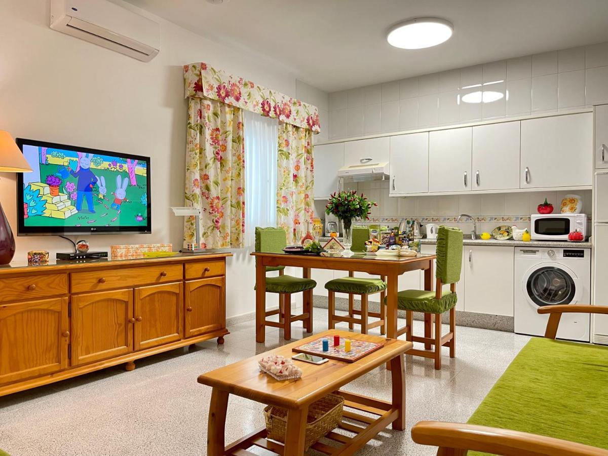 Emycanarias Holiday Homes Vecindario مْبيسينداريو المظهر الخارجي الصورة