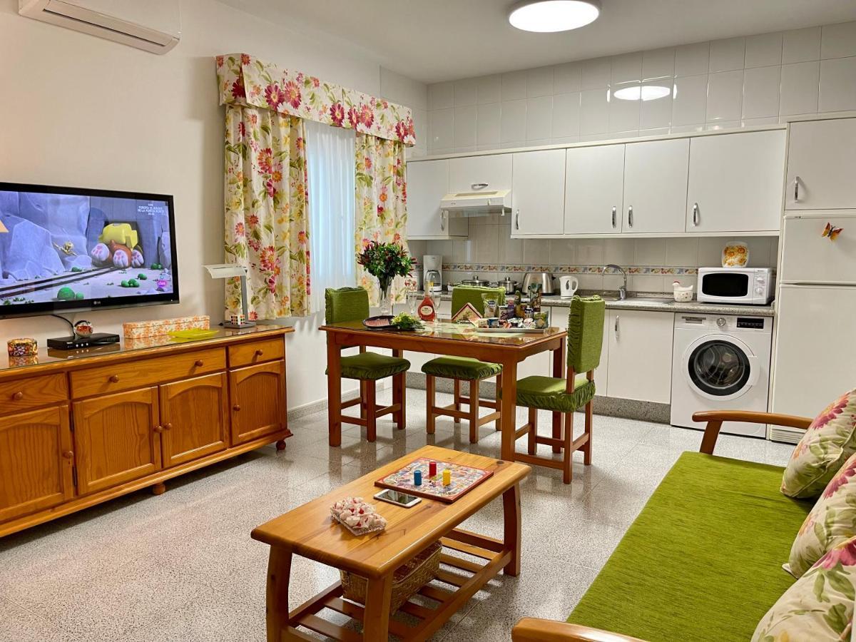 Emycanarias Holiday Homes Vecindario مْبيسينداريو المظهر الخارجي الصورة