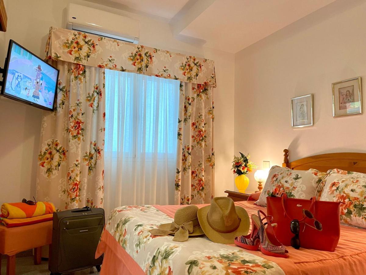 Emycanarias Holiday Homes Vecindario مْبيسينداريو المظهر الخارجي الصورة
