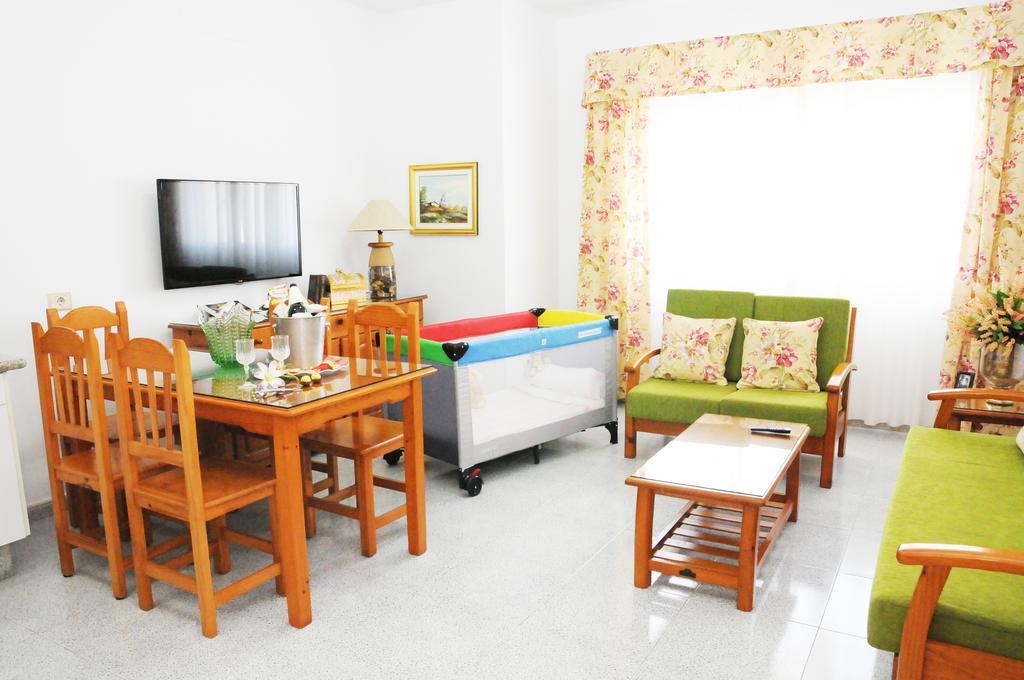 Emycanarias Holiday Homes Vecindario مْبيسينداريو المظهر الخارجي الصورة