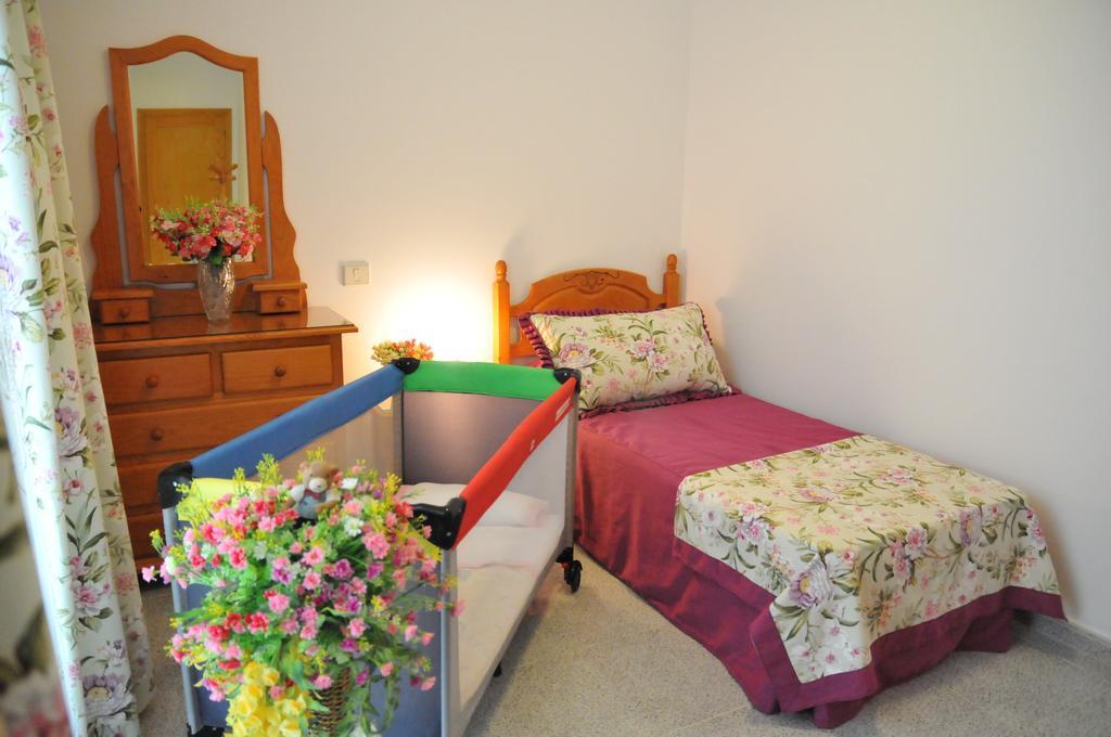Emycanarias Holiday Homes Vecindario مْبيسينداريو الغرفة الصورة