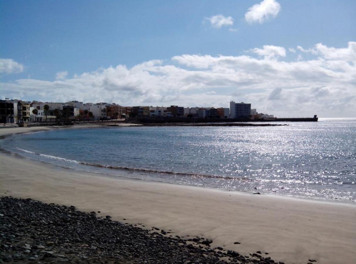 Emycanarias Holiday Homes Vecindario مْبيسينداريو المظهر الخارجي الصورة